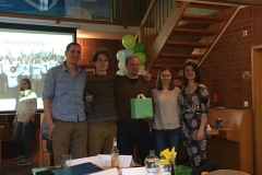 Übergabe Geschenk KjG Hamburg